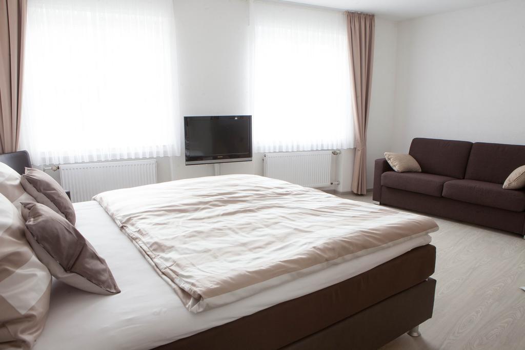 Hotel Am Markt كوتشيم الغرفة الصورة
