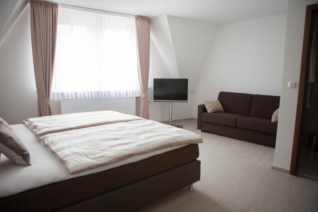 Hotel Am Markt كوتشيم الغرفة الصورة